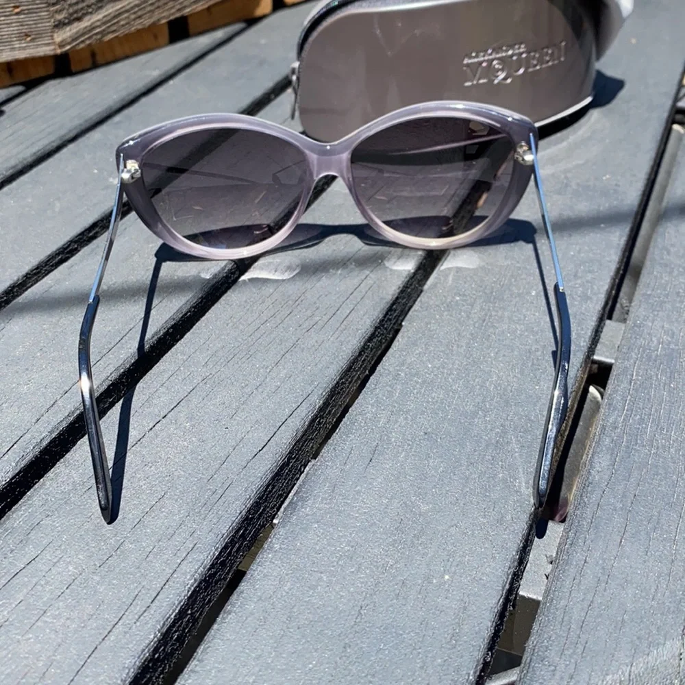 Alexander McQueen Cat Eye Sunglasses - Picture 4 of 6